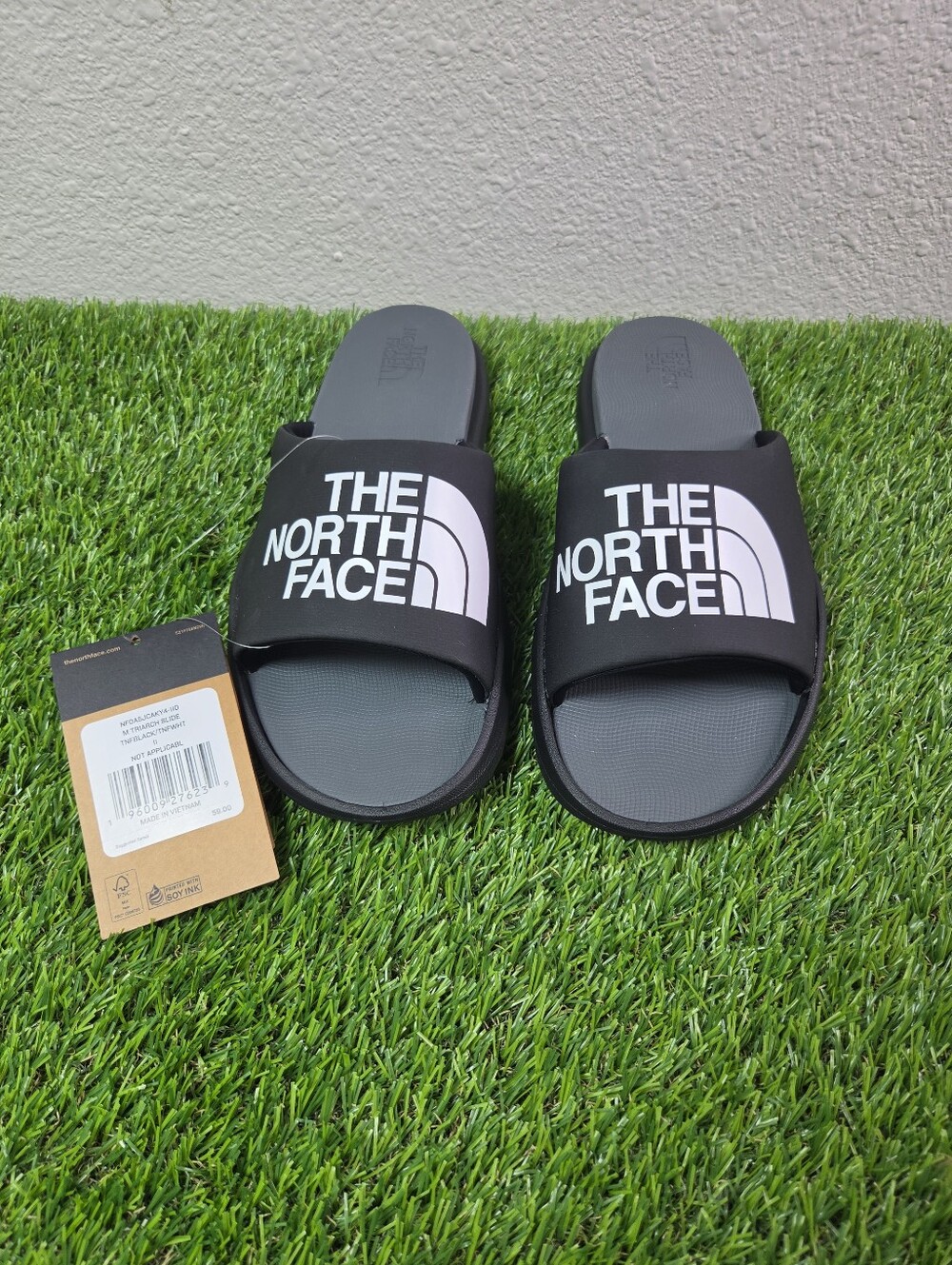 The North Face Triarch Slide Men’s Sandals Black/White US 11 NF0A5JCAKY4-110